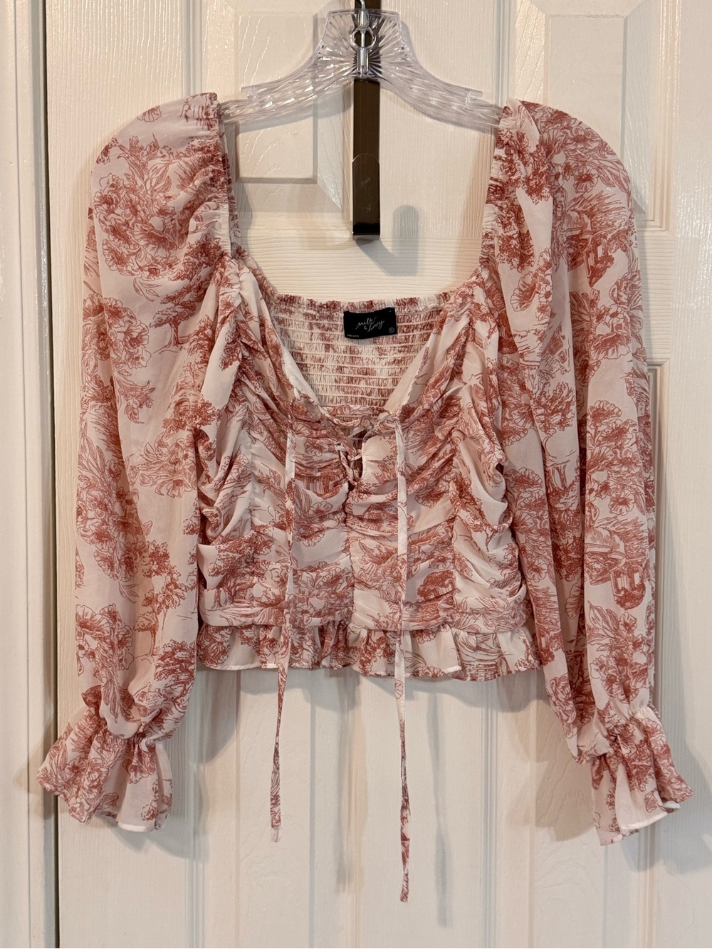 Milk & Honey Toile Cropped Blouse size Medium